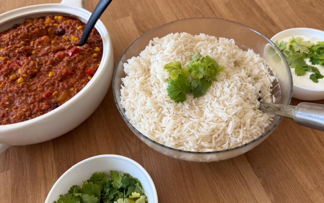 Warsztaty PAKA w&nbsp;Zakładzie Poprawczym w&nbsp;Głogowie – wspólne gotowanie w&nbsp;ramach programu „Nikt nie&nbsp;rodzi się zły” (sfinansowano w&nbsp;ramach PROO)